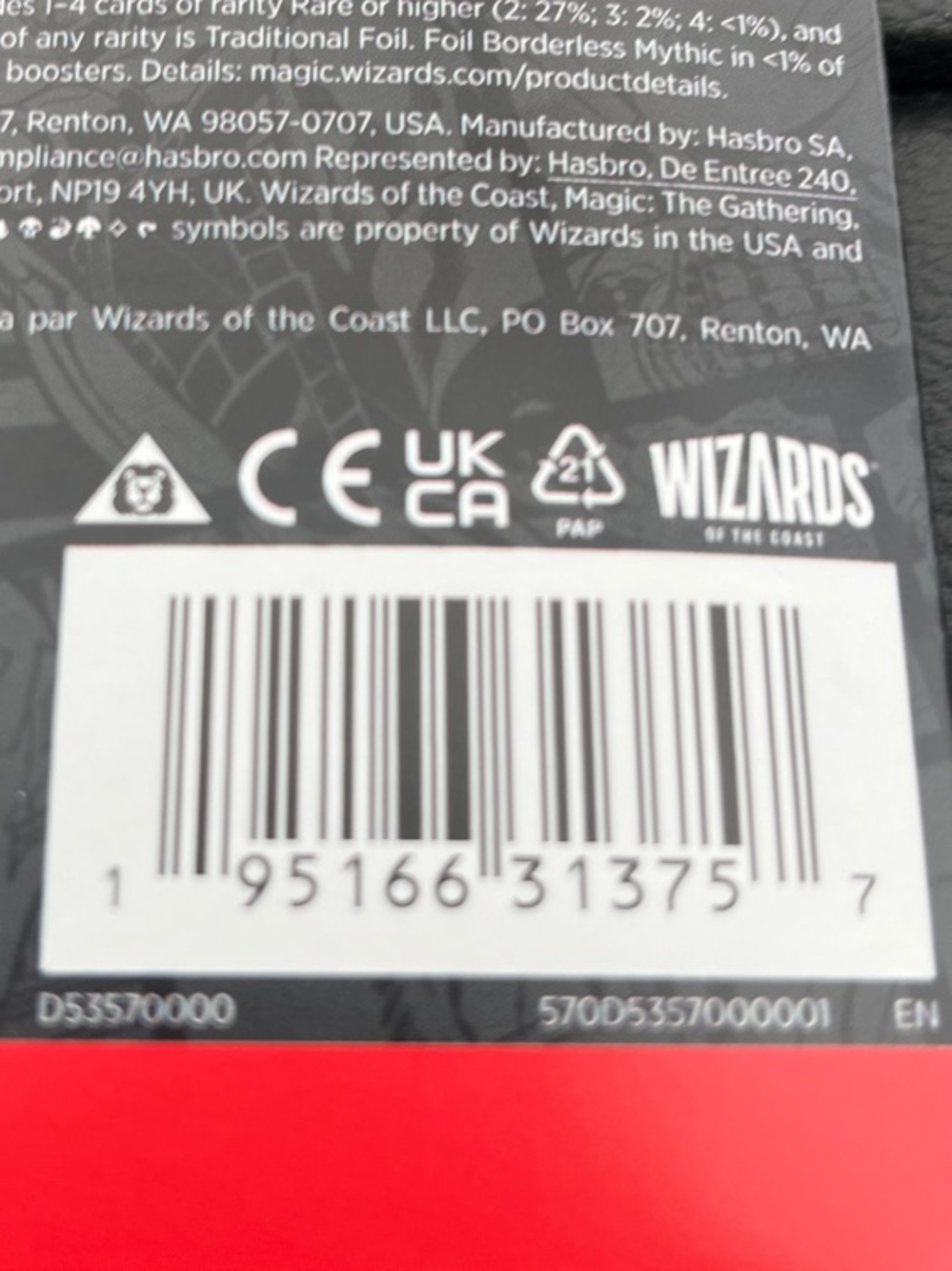 Marvel Super Heroes Play Booster Pack with Black, Green, Yellow, Red - Picture 3 of 3